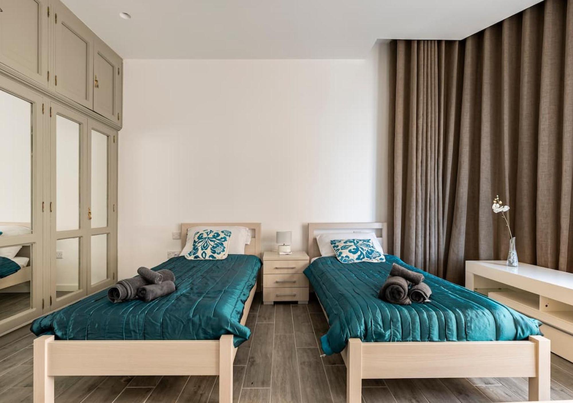 Sea View Luxury Haven Living & 3Bedrooms Seafront Sliema Eksteriør bilde